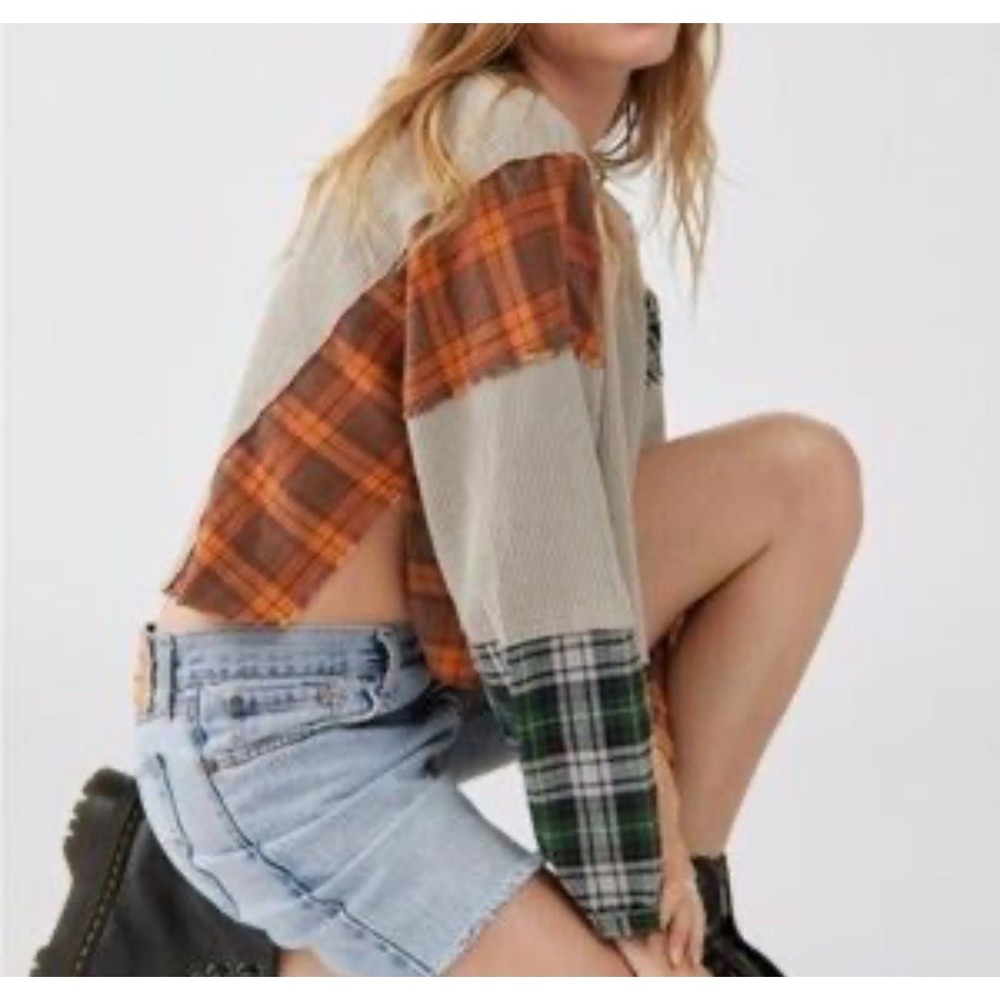 BDG Waffle Knit Tan Patchwork Long Sleeve Top Raw Hem boho grunge Women's Size S